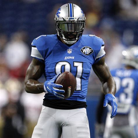 Ranking the 20 greatest NFL wide receivers of all time.